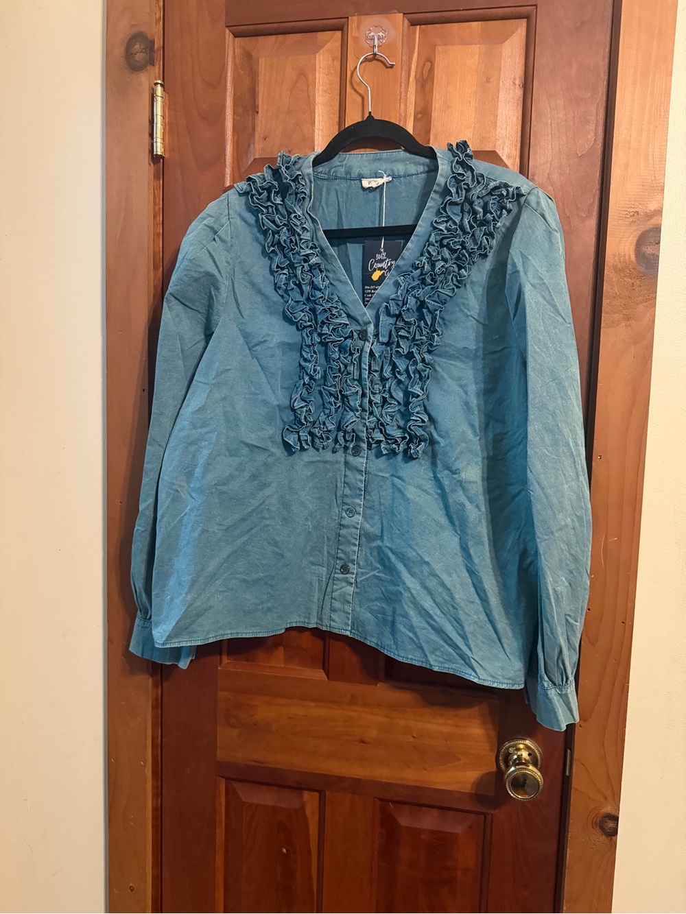 POL Women's Light Green Ruffle Front Top - Picture 5 of 6